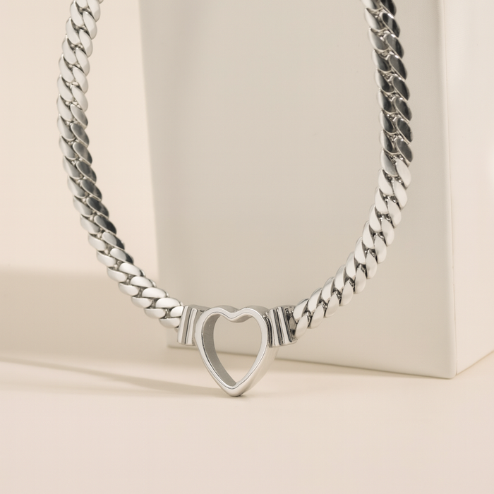 Amara Necklace