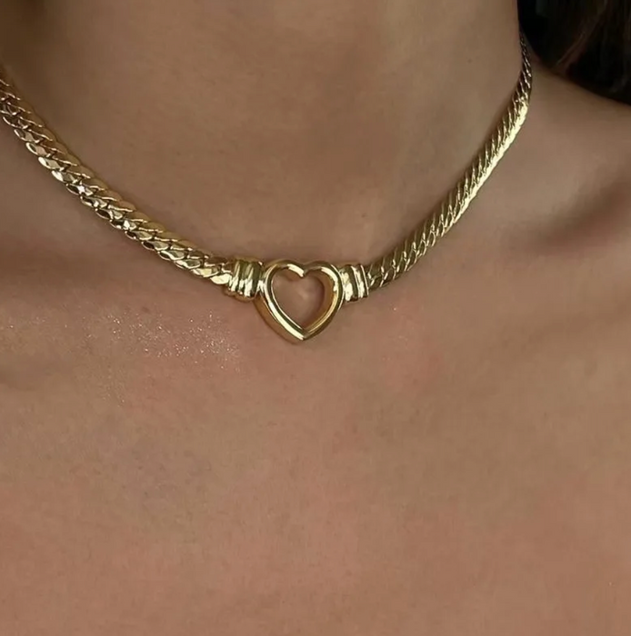 Amara Necklace